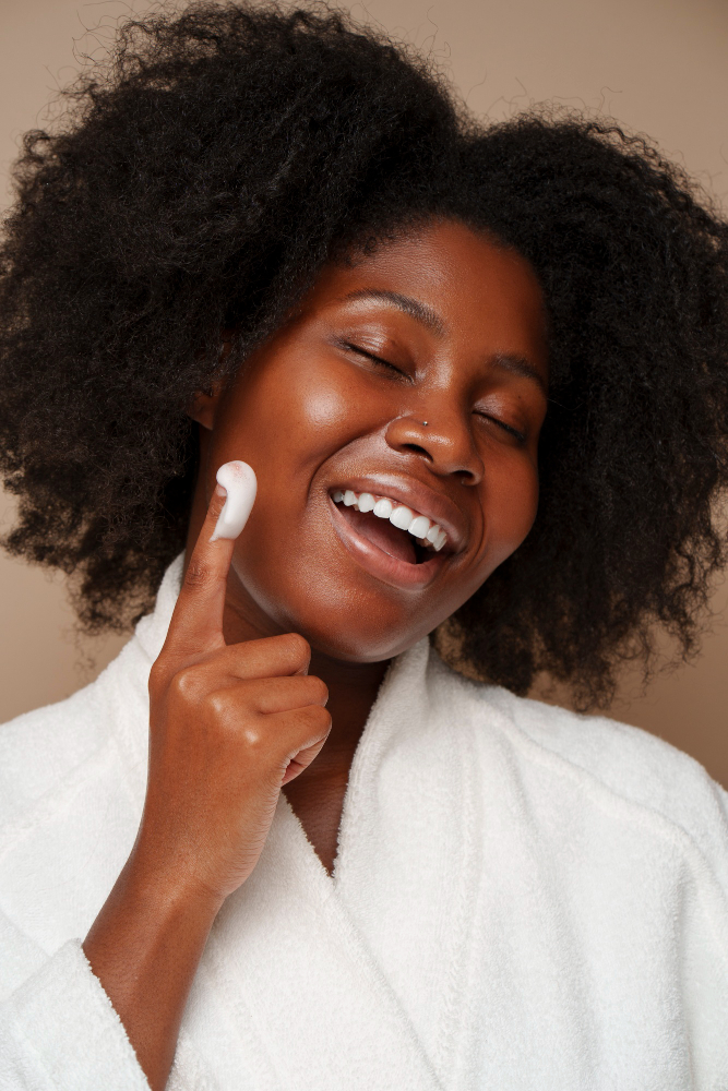 Buy the original Here’s Why You Should Use Moisturizer Before Makeup, No Debates! in Ibadan Nigeria